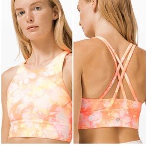 Lululemon High Neck Sports Bra. EUC